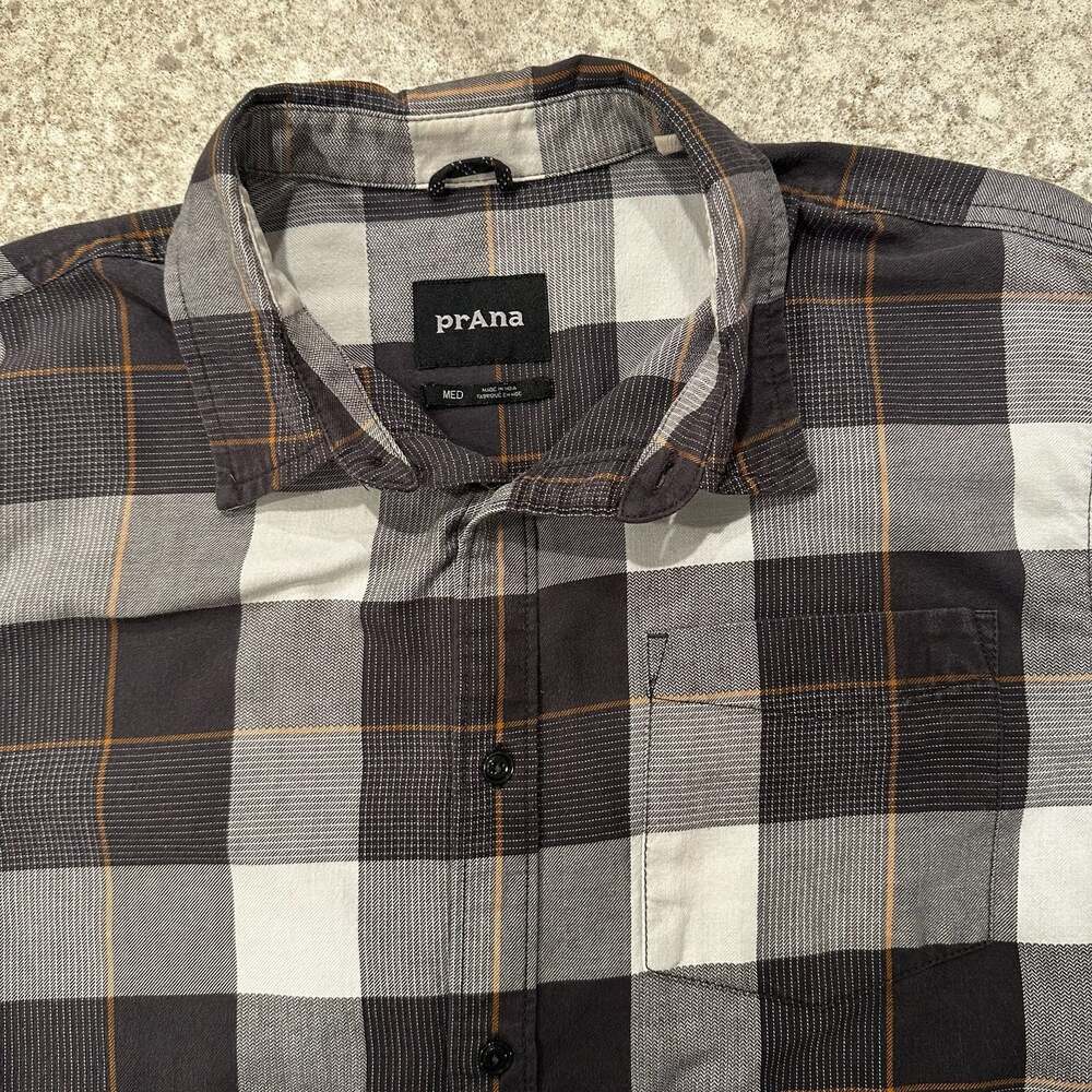 prAna Black and Gray Plaid Casual Shirt Men's Size Medium
